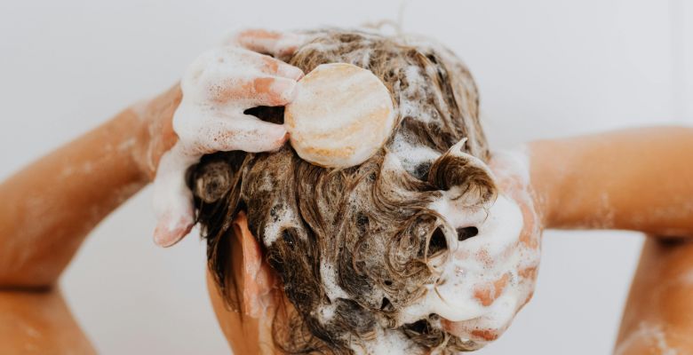 Consenso da EADV publica novas recomendações para a dermatite seborreica